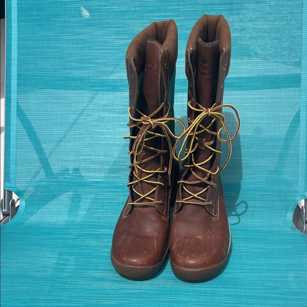 Timberland Women's Duck Boots Size 9 / Worn Once / Fall Staple / Waterproof